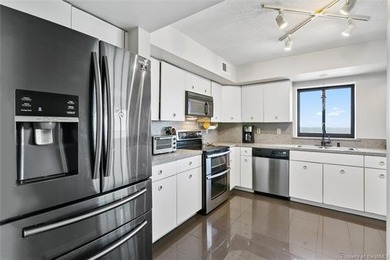 Truly one-of-a-kind at just over 2400 sq ft, this spectacular - photo 10