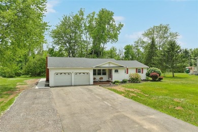 RANCH LIVING... WITH ROOM TO SPREAD OUT! Offering more space and - photo 42