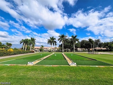 Enjoy panoramic unobstructed golf course & lake views with a - photo 43