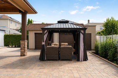 Welcome to this exceptional detached two-family residence where - photo 7