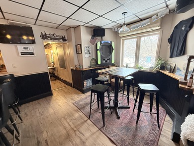 Great opportunity to own a very popular local landmark that has - photo 3