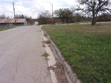 This property is zoned R4 Multi-Family, offering excellent - photo 4