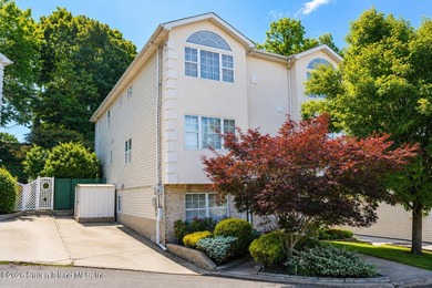 Welcome to 29 Natalie Court, an immaculate 4-bedroom, 3.5-bath - photo 1