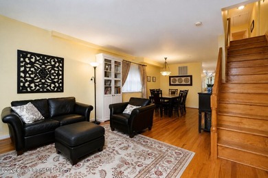 Welcome to 29 Natalie Court, an immaculate 4-bedroom, 3.5-bath - photo 9