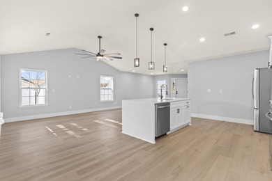 Welcome to this beautifully fully renovated 3 bedrooms, 2 and a - photo 10