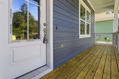 This beautifully finished 3 bed, 2.5 bath home offers 1,372 sqft - photo 6