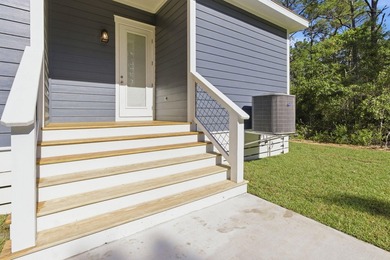 This beautifully finished 3 bed, 2.5 bath home offers 1,372 sqft - photo 9