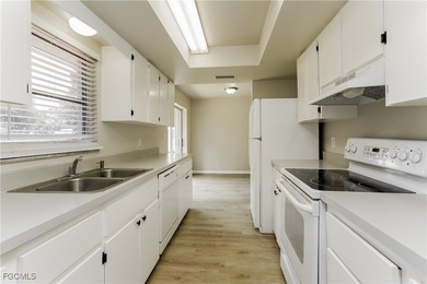 Inviting 3/2 home with open living areas and plenty of natural - photo 7