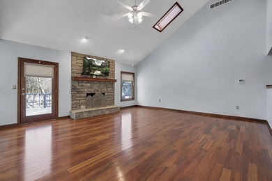 BACK ON THE MARKET AT NO FAULT OF THE SELLER! Welcome to 9522 - photo 3