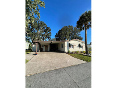 (private lake, pond, creek) Home For Sale in Plant City Florida