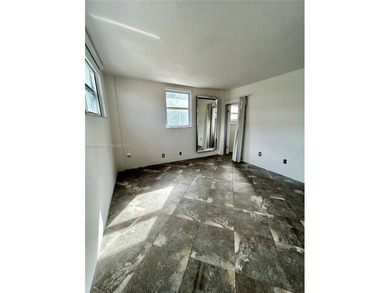 Perfectly located on iconic Lincoln Road  minutes to Trader