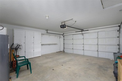 2 bed 2 bath about 12 minutes from the London Bridge. Discover - photo 18