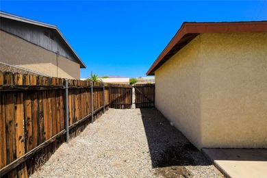 2 bed 2 bath about 12 minutes from the London Bridge. Discover - photo 25