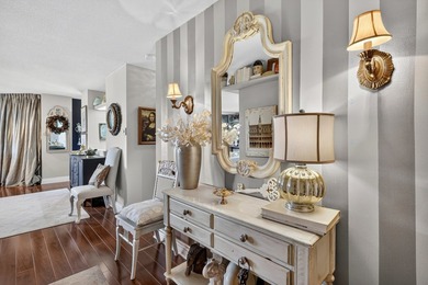 Exceptional view of the St. Lawrence River | Top floor. This - photo 8