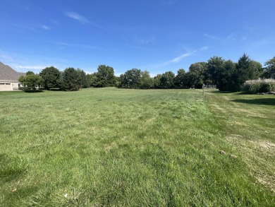Gorgeous private interior lot located in prestigious Lakeside - photo 3