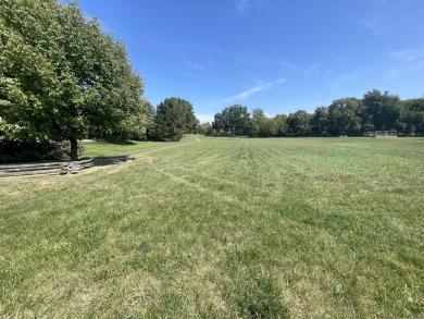 Gorgeous private interior lot located in prestigious Lakeside - photo 4