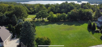 Gorgeous private interior lot located in prestigious Lakeside - photo 7