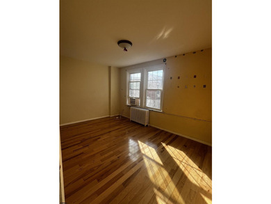 **NEW LISTING ALERT** Three Bedroom 1.5 bath 2 story home in the - photo 5