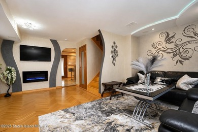 Welcome to this beautifully updated home in one of Staten - photo 5