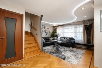 Welcome to this beautifully updated home in one of Staten - photo 7
