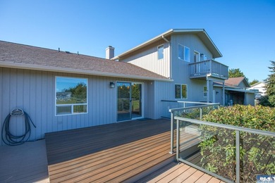 Beautifully appointed and thoughtfully upgraded, this Northwest - photo 11