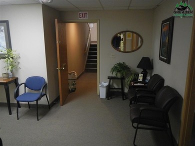4 unit office in the heart of Fairbanks on heavily trafficked - photo 15