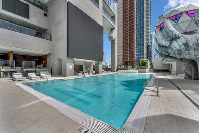 Great opportunity to purchase this fabulous condo. Owner is open - photo 18