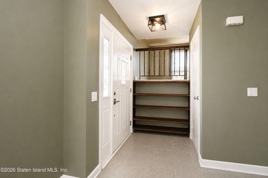 Welcome to 308 Travis Avenue, Staten Island, NY a beautifully - photo 9
