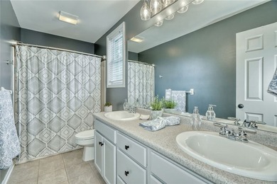 STYLISH UPDATES. INCREDIBLE SPACE. PRIVATE BACKYARD OASIS - photo 34