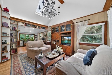 This charming 2-bedroom, 2 full bathroom ranch style house in - photo 5