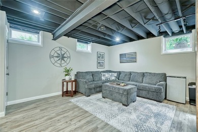STYLISH UPDATES. INCREDIBLE SPACE. PRIVATE BACKYARD OASIS - photo 39