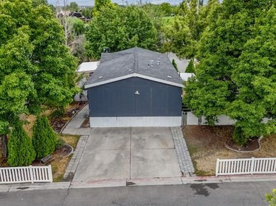 See this gorgeous multi-section home in a desirable park today! - photo 8
