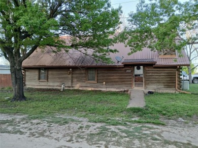 Bardwell Lake Home For Sale in Bardwell Texas