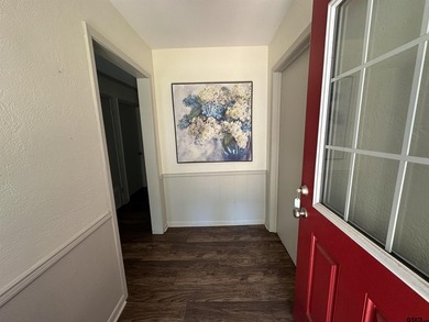 Lake Jacksonville 3B2B home with boathouse & beautiful view of - photo 2