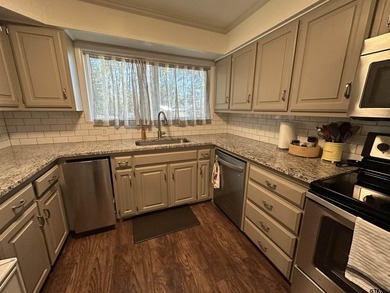 Lake Jacksonville 3B2B home with boathouse & beautiful view of - photo 4