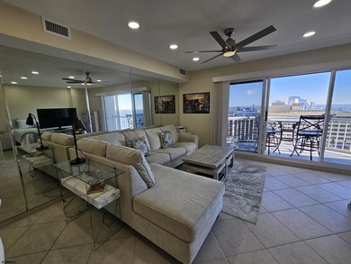 This beautifully appointed studio residence offers approximately