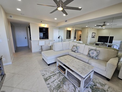 This beautifully appointed studio residence offers approximately