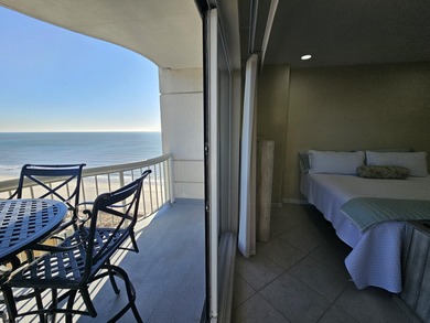 This beautifully appointed studio residence offers approximately