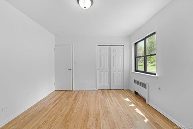 Corner Unit!! Bright and spacious 2-bedroom, 1-bath garden-level - photo 12