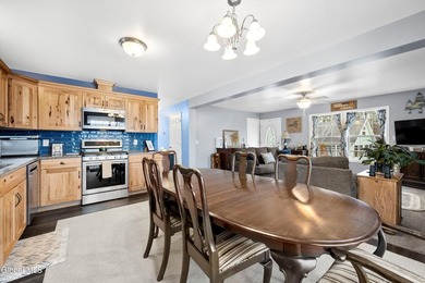 Wake up to panoramic views of the Great Sacandaga Lake and end - photo 15