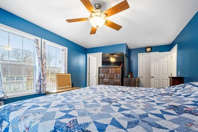 Wake up to panoramic views of the Great Sacandaga Lake and end - photo 20