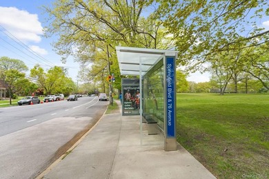 Corner Unit!! Bright and spacious 2-bedroom, 1-bath garden-level - photo 20