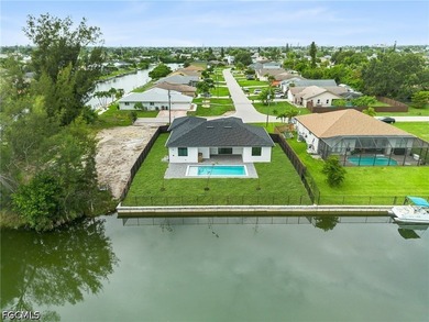 Stunning New Construction Pool Home! Experience modern luxury in - photo 33
