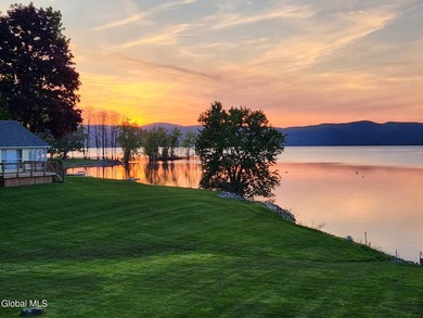 Wake up to panoramic views of the Great Sacandaga Lake and end - photo 38