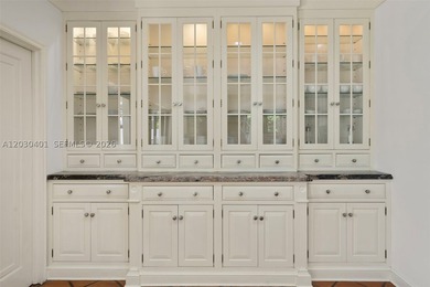 Beautiful Mediterranean villa sited on a prime corner lot on - photo 41