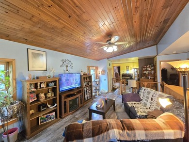 Private two bedroom home on beautifully wooded 9.36 acres with - photo 10