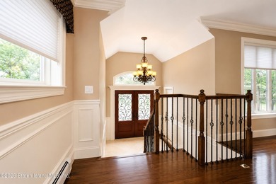 Custom built exceptional home presents an opportunity for buyers - photo 3