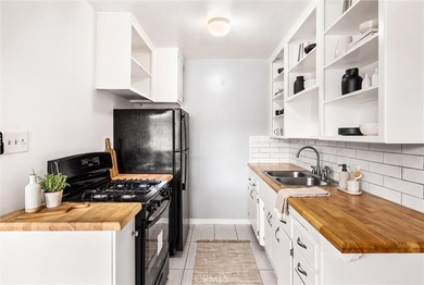 Welcome to coastal living in the heart of Long Beach! This - photo 14