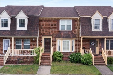 Lake Townhome/Townhouse For Sale in Chesapeake, Virginia