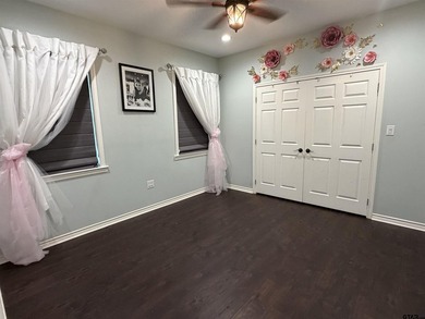 Charming 1998 Brick Home with Spacious Living and Modern - photo 22